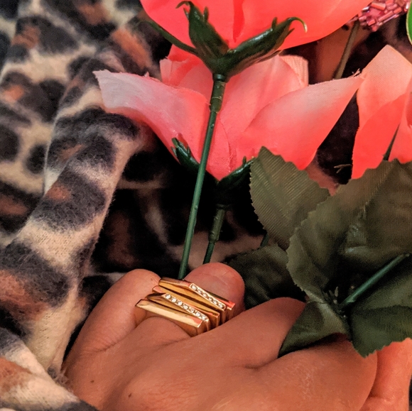 Gold Stack ring set - Picture 5 of 5